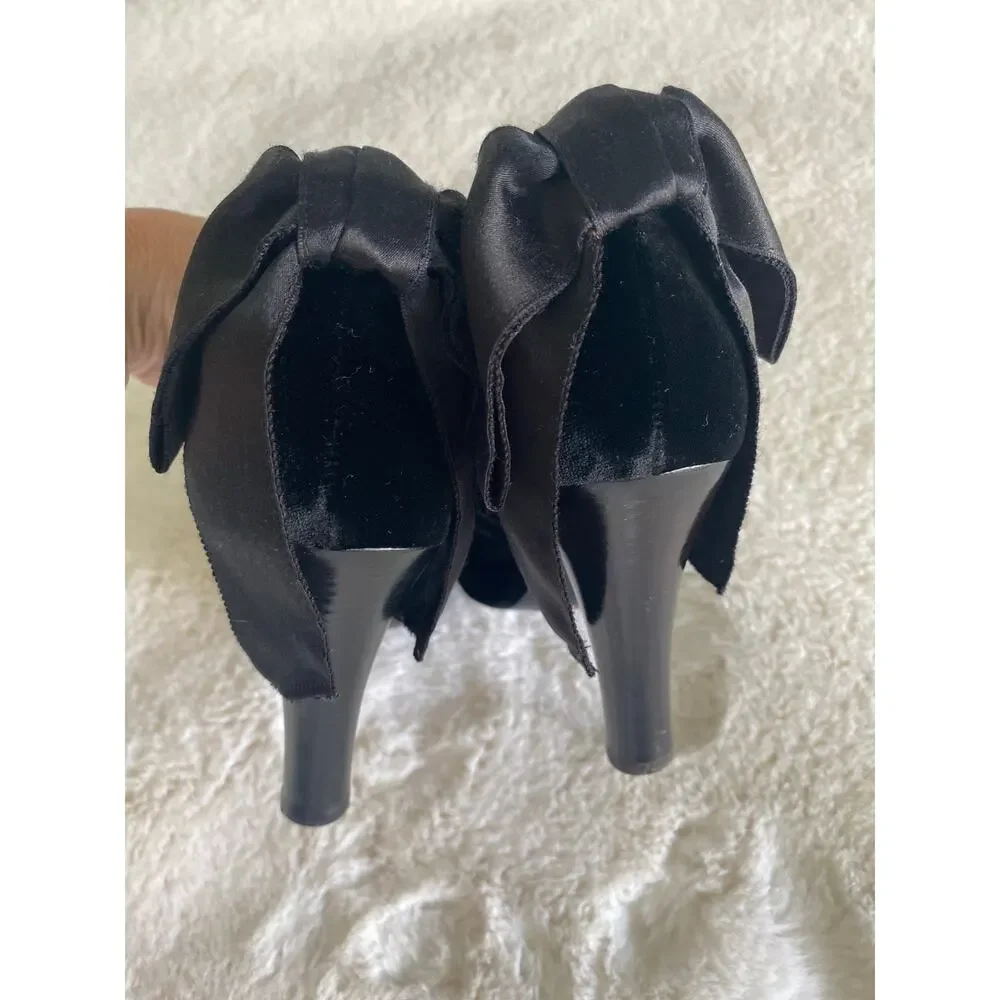 Nannette Lapore Peep Toe Ribbon Bow Tie Black Velvet Heels Sz‎ 8